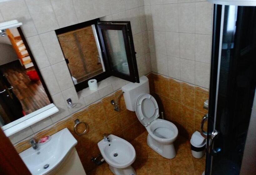 اتاق استاندارد با تخت بزرگ, Pensiunea Casa Maria