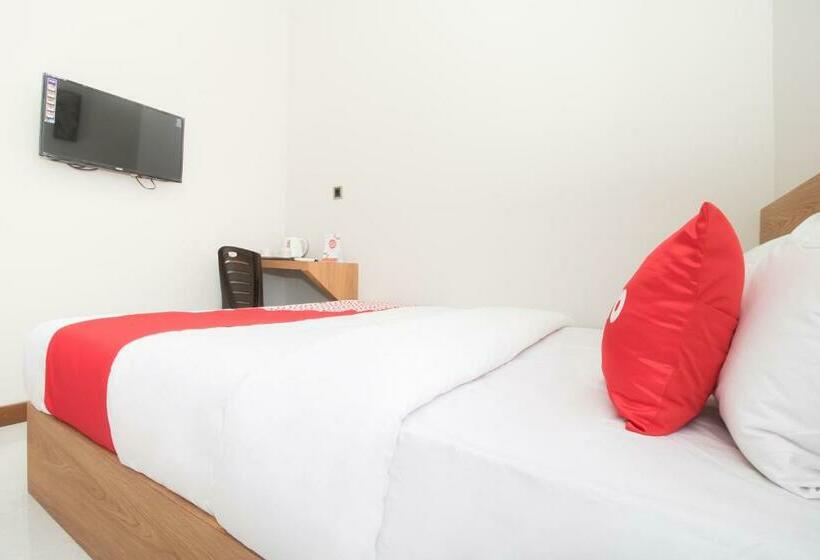 Номер Deluxe Кровать Кинг, Oyo 3307 Ayudia Guesthouse