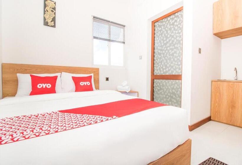 Номер Deluxe Кровать Кинг, Oyo 3307 Ayudia Guesthouse