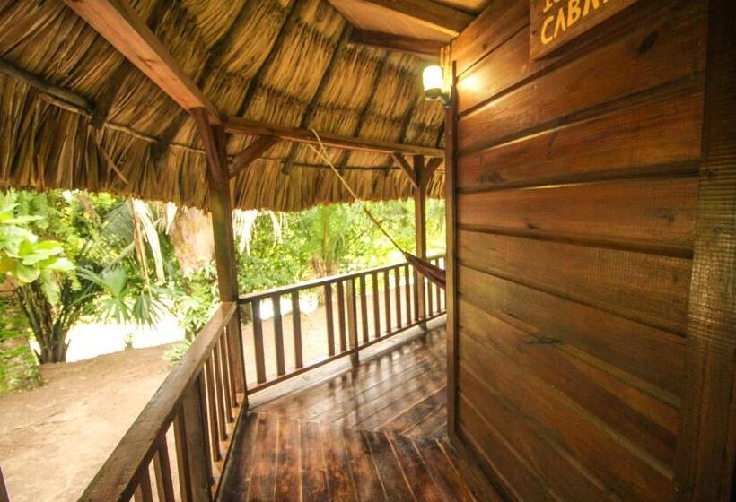 标准三人间, Cohune Palms River Cabanas