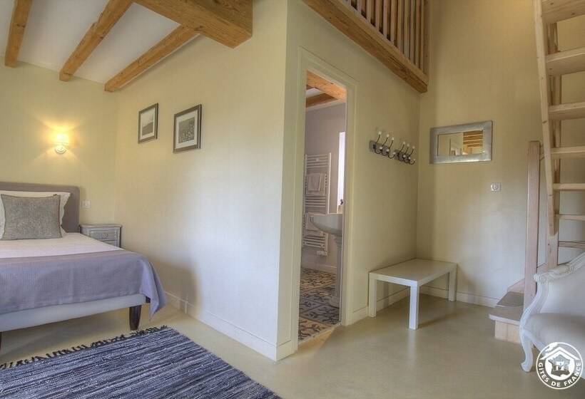 Семейный Номер, B&b La Cerisaie