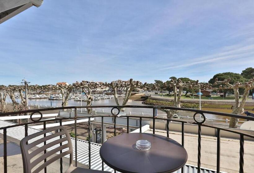 Comfort room with view, Du Cap