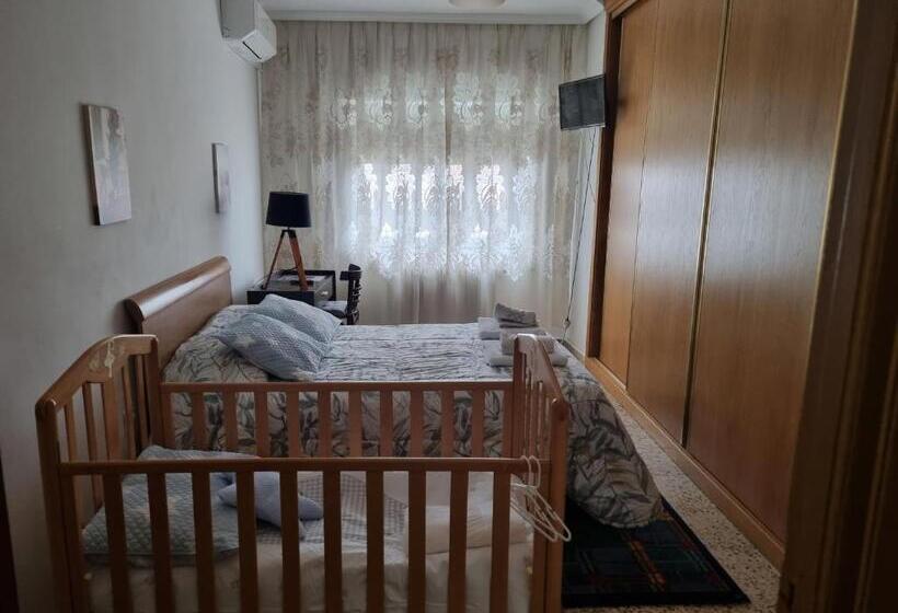 اتاق استاندارد با سرویس بهداشتی مشترک, Casa Mara