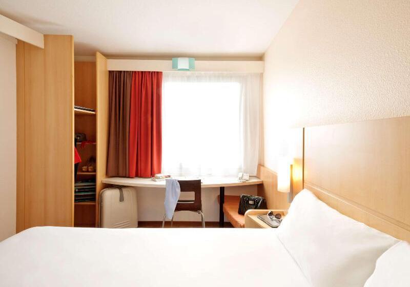 Номер Стандарт Двуспальная Кровать, Ibis Warszawa Stare Miasto