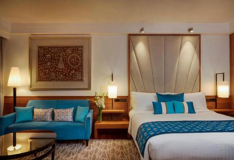 سوئیت جونیور با تخت بزرگ, Intercontinental Marine Drive Mumbai, An Ihg