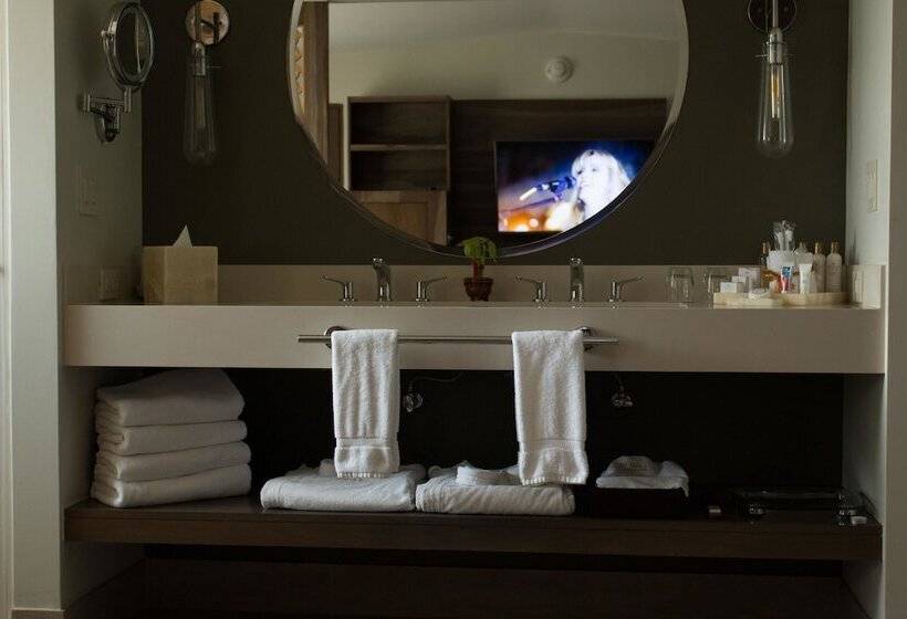 بنجلو قياسى, Secrets Papagayo All Inclusive   Adults Only