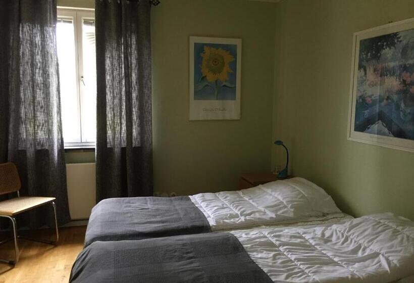 带共用浴室的标准房间, Brålanda Hotell Och Vandrarhem