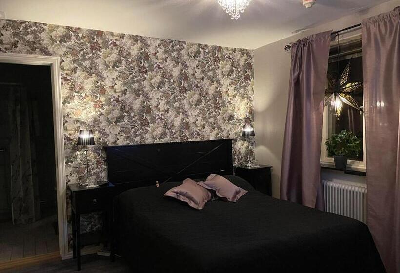 Полулюкс, Brålanda Hotell Och Vandrarhem
