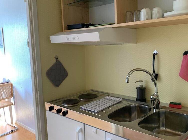 Апартаменты 1 Спальня, Brålanda Hotell Och Vandrarhem