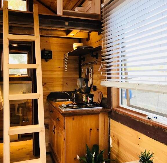 침실 1개 주택, Hilltop Tiny House By Tiny Away