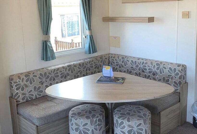 Дом 3 Спальни, Fishguard Holiday Park