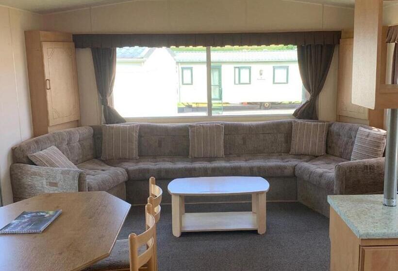 Мобильный Дом, Fishguard Holiday Park