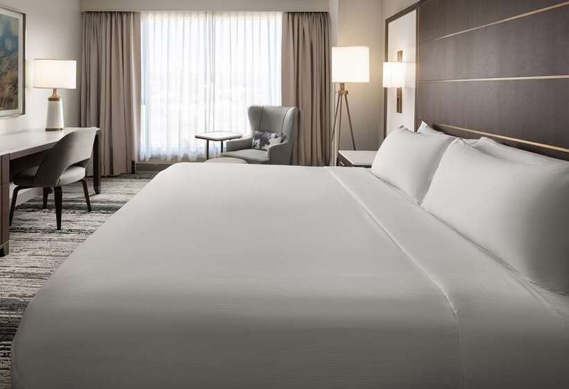 اتاق سوپریور با تخت بزرگ, Hilton Paris La Defense