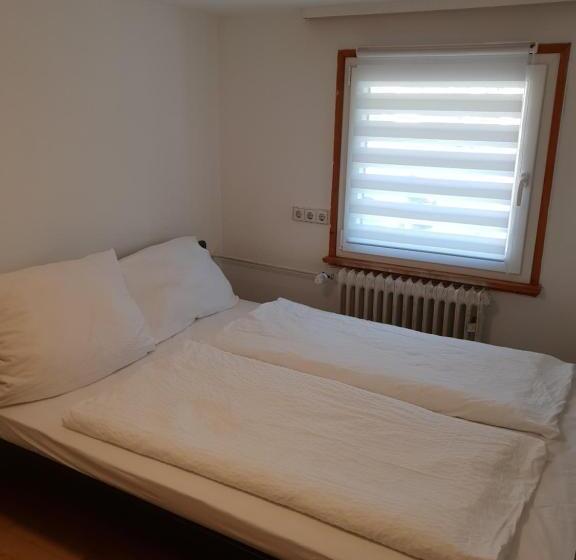 Апартаменты 3 Спальни, Gasthaus Zur Stadt Triberg