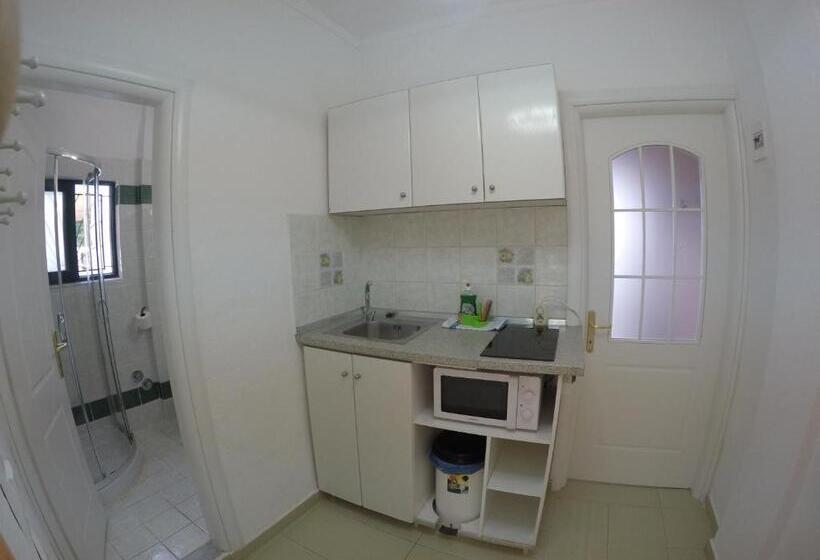 Семейные Апартаменты, Corfu Andromaches Holiday Apartments