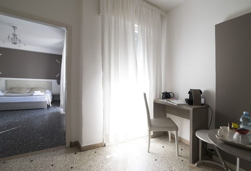 Habitació Triple Estàndard, Al Portico Guest House