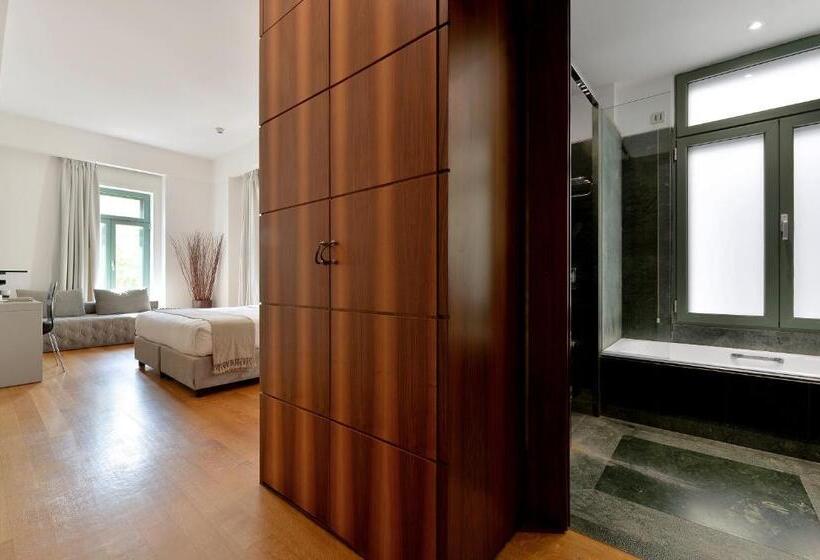 小型套房, Athenaeum Eridanus Luxury