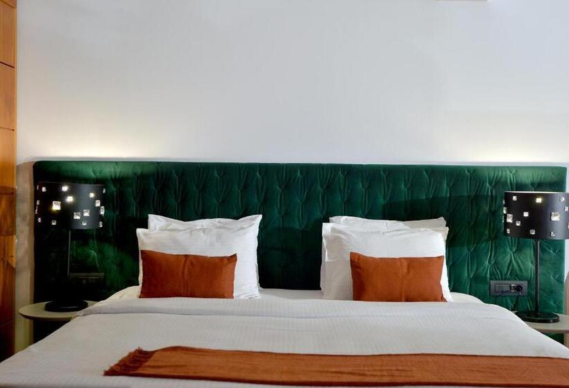 带景观的行政套房, Athenaeum Eridanus Luxury