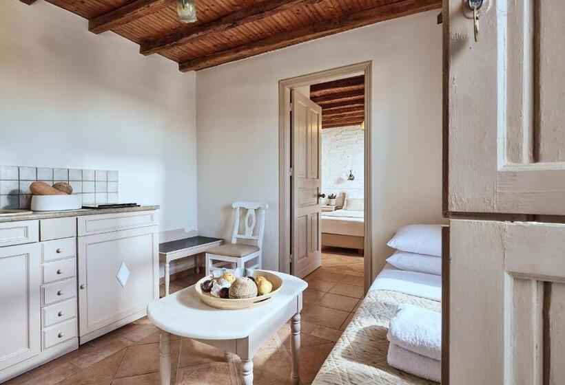 经济房, Naxos Magic Village