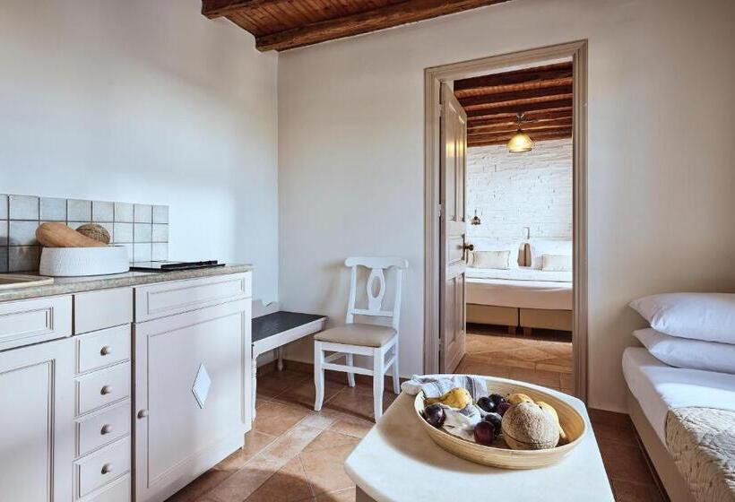 经济房, Naxos Magic Village