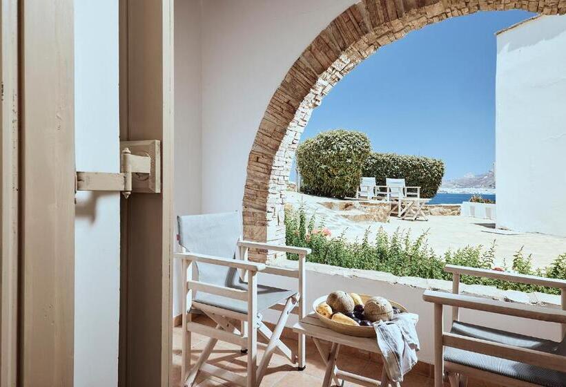 家庭间侧面带海景, Naxos Magic Village