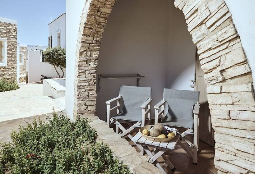 家庭间, Naxos Magic Village