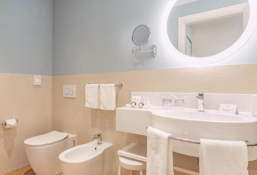 Трехместный Номер Стандарт с Балконом, Sky Pool Hotel Sole Garda