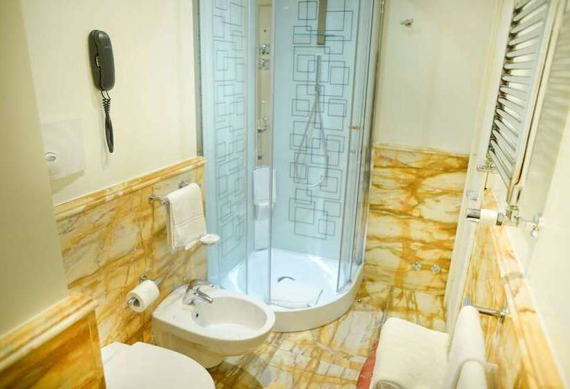 استودیو خانوادگی, Trilussa Palace Hotel Congress & Spa