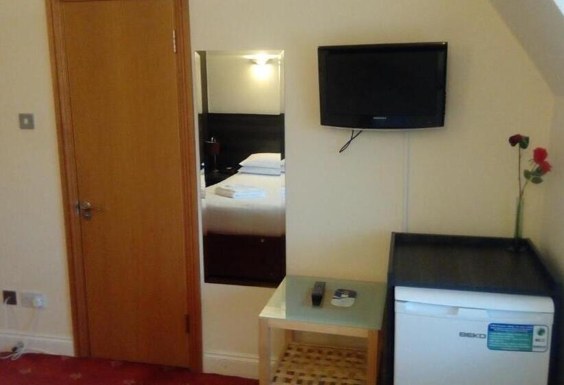 Номер Deluxe, The Brent Hotel   London   Wembley