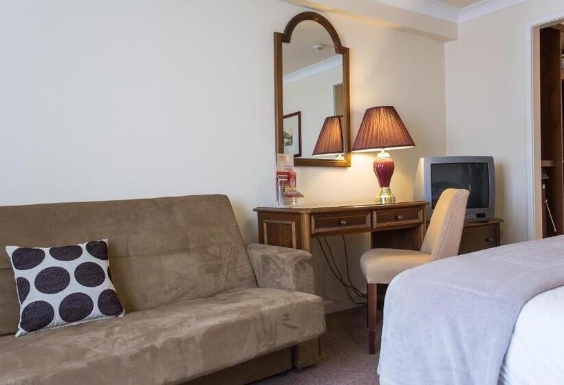 Номер Стандарт, Britannia  Leeds Bradford Airport