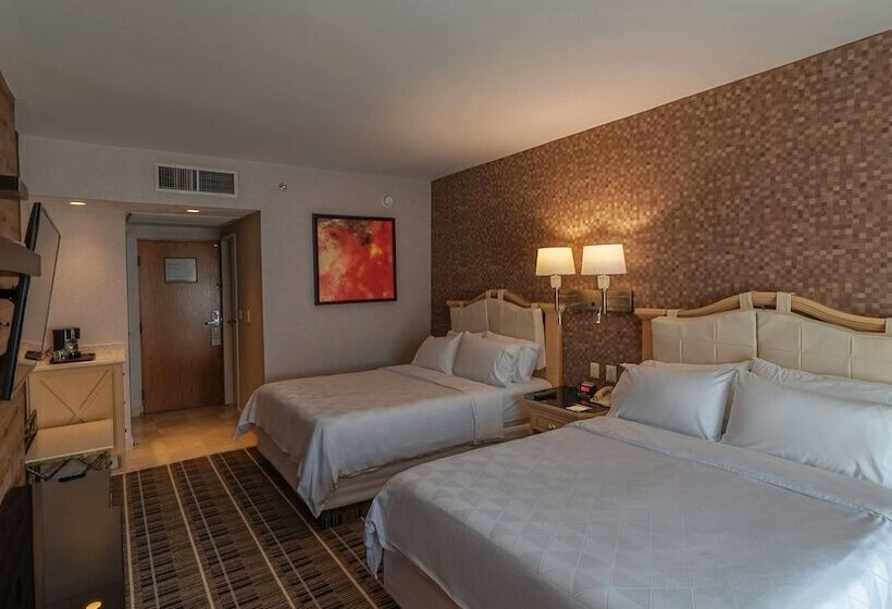 Номер Стандарт 2 Двуспальные Кровати, Holiday Inn Queretaro Centro Historico, An Ihg