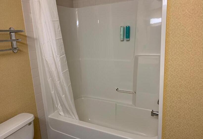 جناح, Merit Hotel & Suites