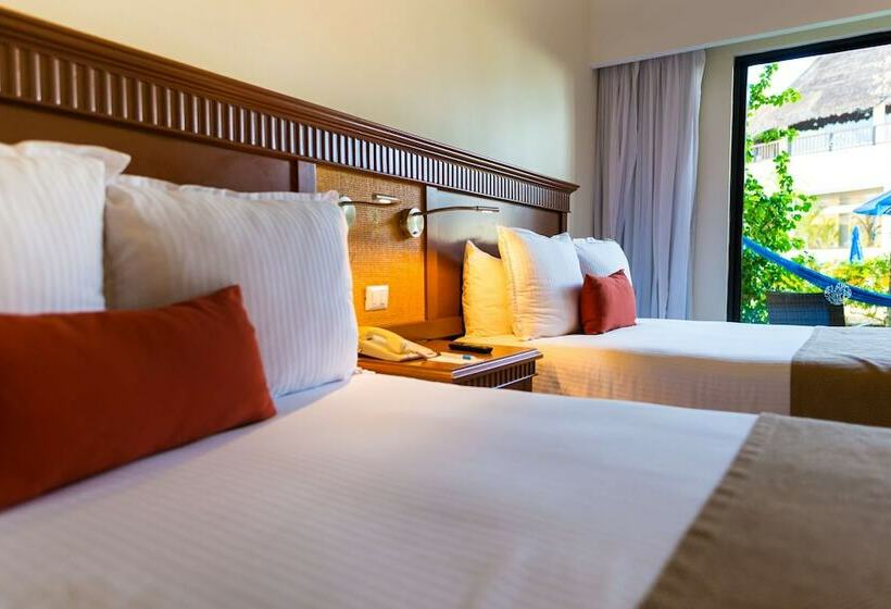 Tengerre Néző Oldalsó Premium Szoba, The Reef Coco Beach