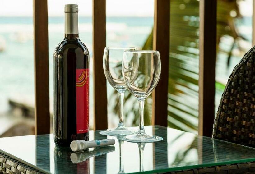 Cameră Triplă Premium, The Reef Coco Beach