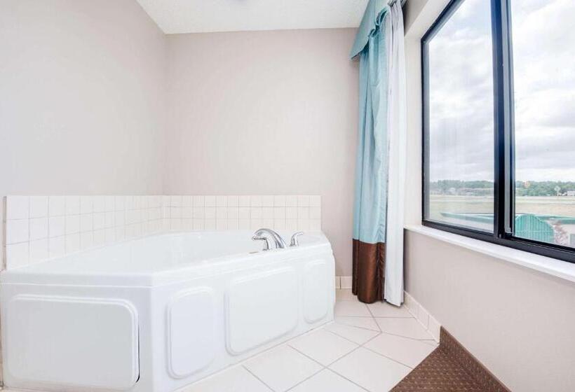 Номер Стандарт Кровать Кинг Адаптированный для Инвалидов, Wingate By Wyndham Gillette Near Camplex