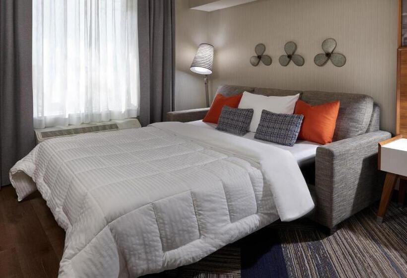 キングサイドベッドのスタンダードワンルーム, Four Points By Sheraton Vaughan