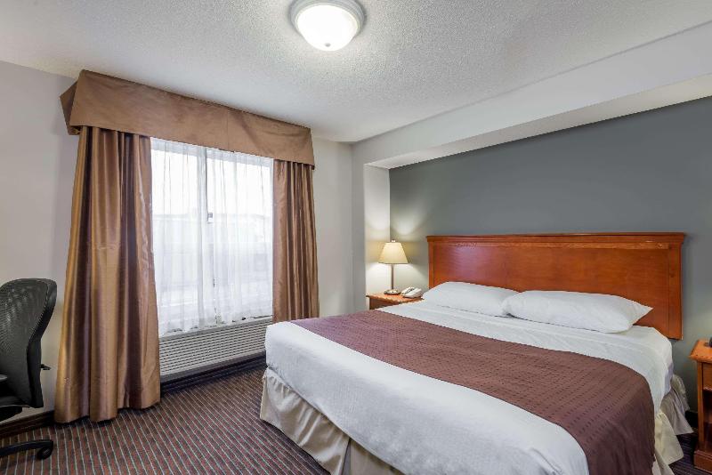 キングサイズベッドのスタンダードルーム, Super 8 By Wyndham Grande Prairie