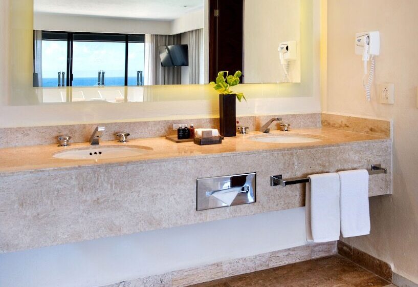 Familiesuite, Park Royal Beach Cancun  All Inclusive