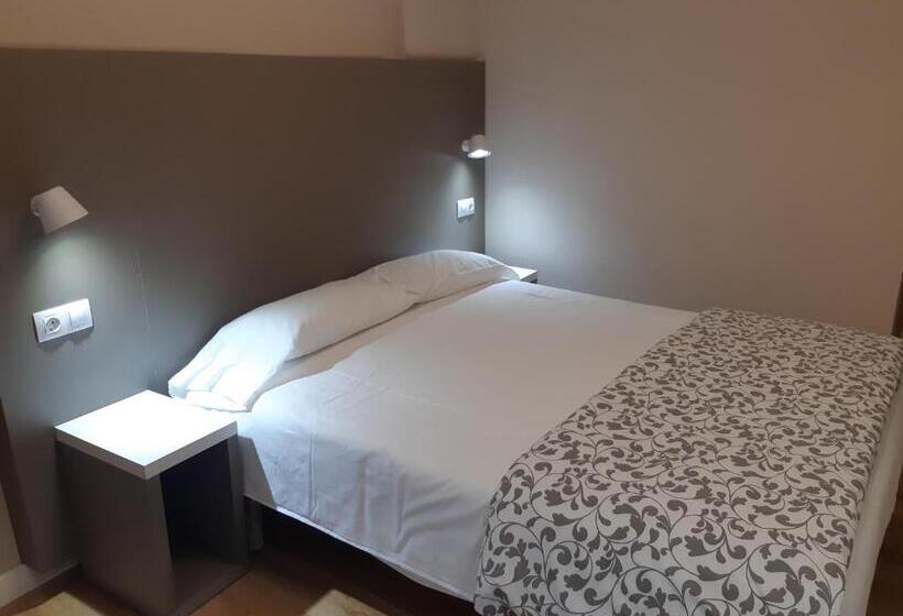Номер Стандарт, Hostal Restaurante Lugano