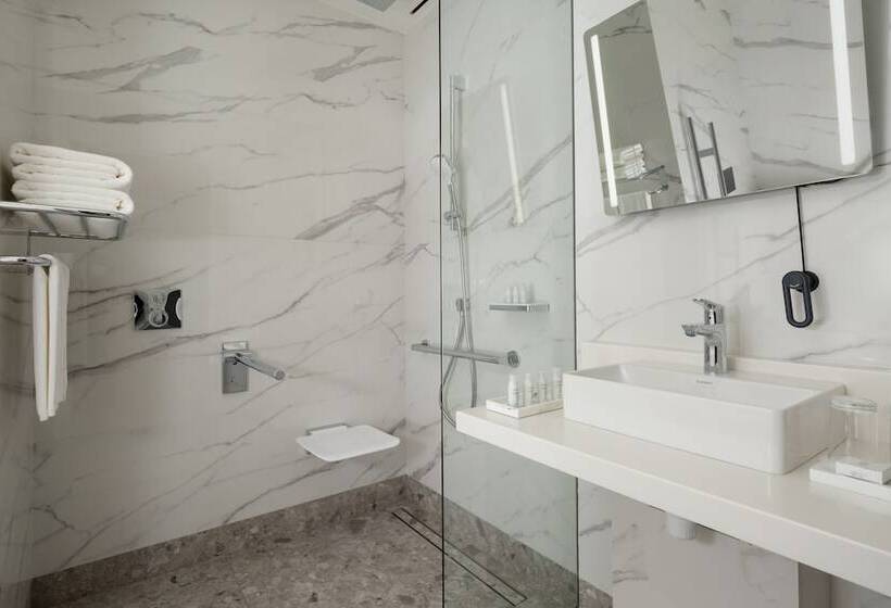 Номер Executive, Mövenpick Moscow Taganskaya