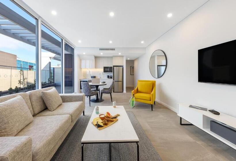 Люкс, Meriton Suites Bondi Junction
