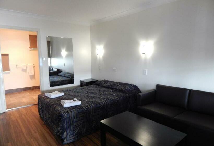 غرفة تنفيذية, Blackwater Hotel Motel