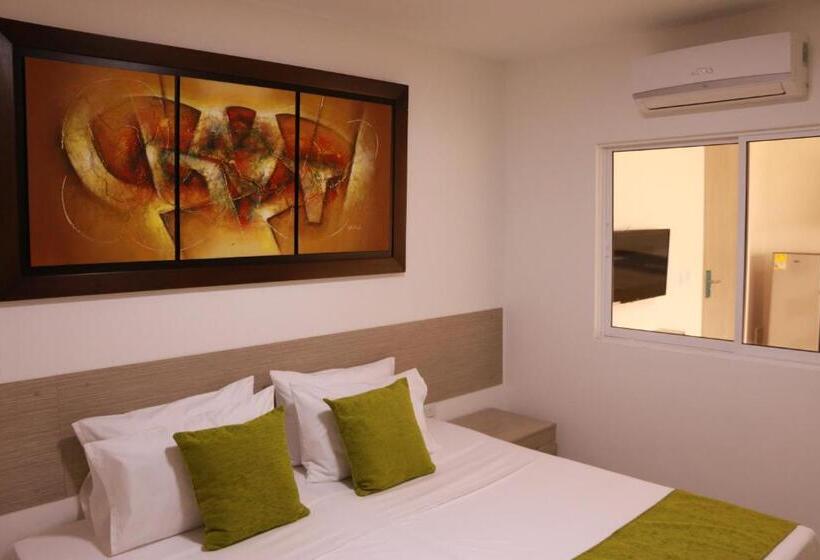 اتاق استاندارد سه نفره, Aparta Suites La Flora