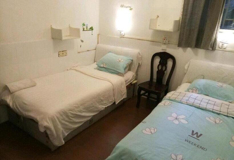Кровать в Общей Комнате, Climbers Inn Yangshuo