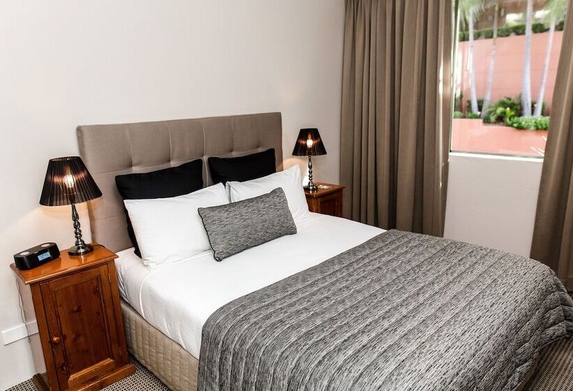 Апартаменты 1 Спальня, The Belmore Apartments