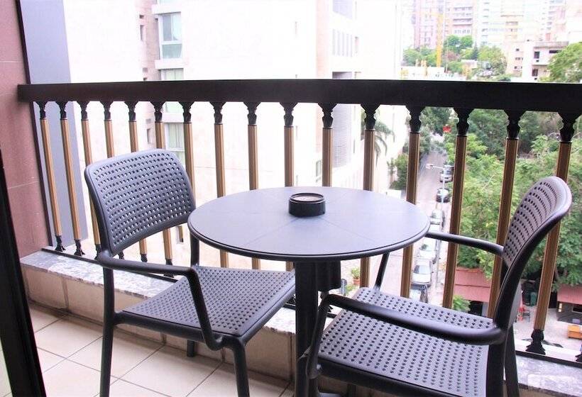 سوییت اجرایی, Beverly Hotel Beirut