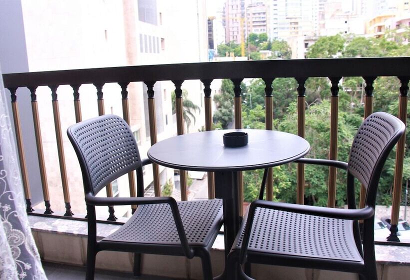 سوییت اجرایی, Beverly Hotel Beirut