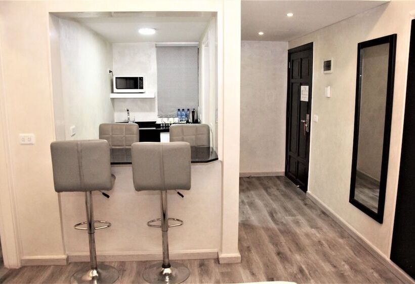 سوئیت خانواده 2 خوابه, Beverly Hotel Beirut