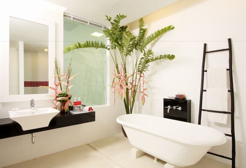 디럭스 룸, The Old Phuket   Karon Beach Resort   Sha Plus