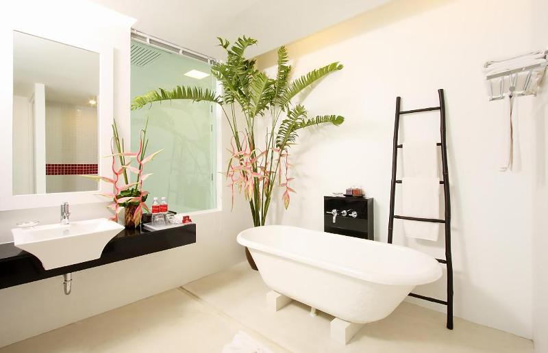 디럭스 패밀리 룸, The Old Phuket   Karon Beach Resort   Sha Plus